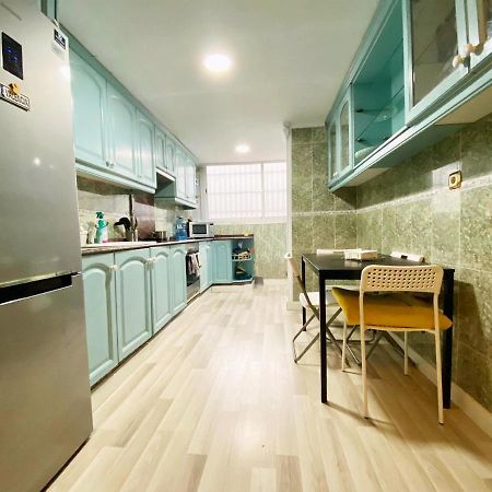 Valencia Guest Rooms Near The Beach In Shared Apartment ภายนอก รูปภาพ